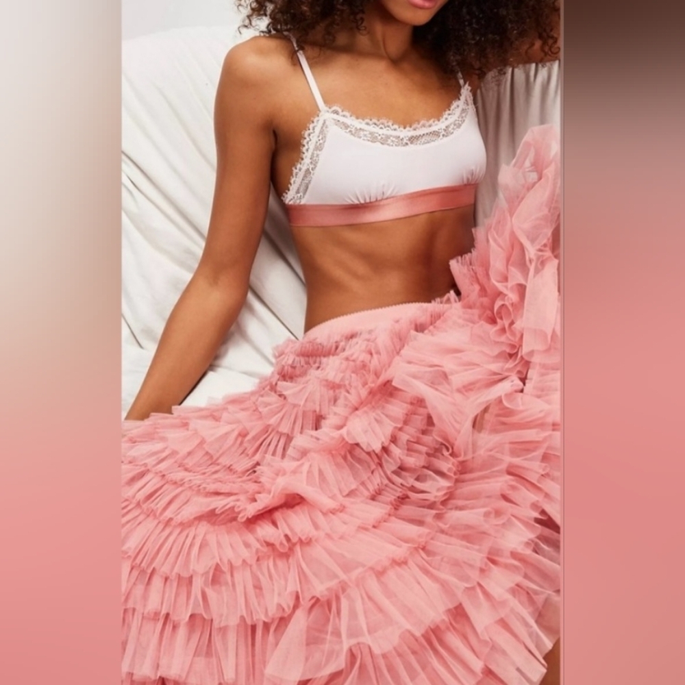 🌷FREE PEOPLE IN TIME SCOOP BRALETTE SIZE S